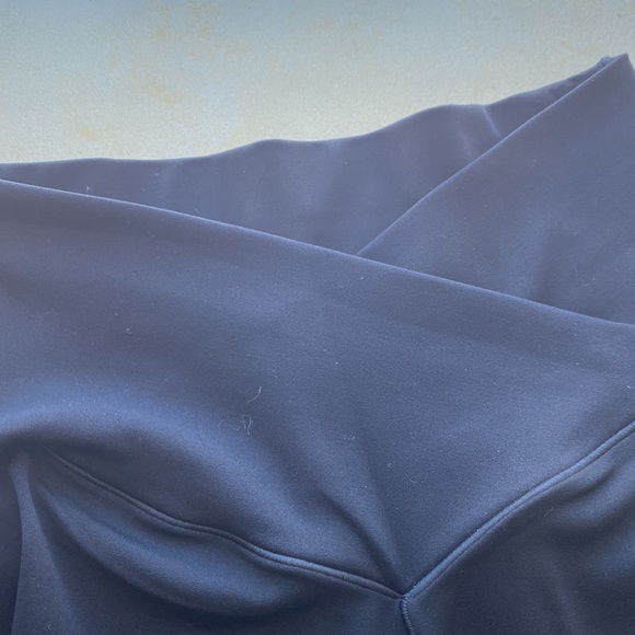 Black OFFLINE crossover leggings from aerie - Picture 2 of 4